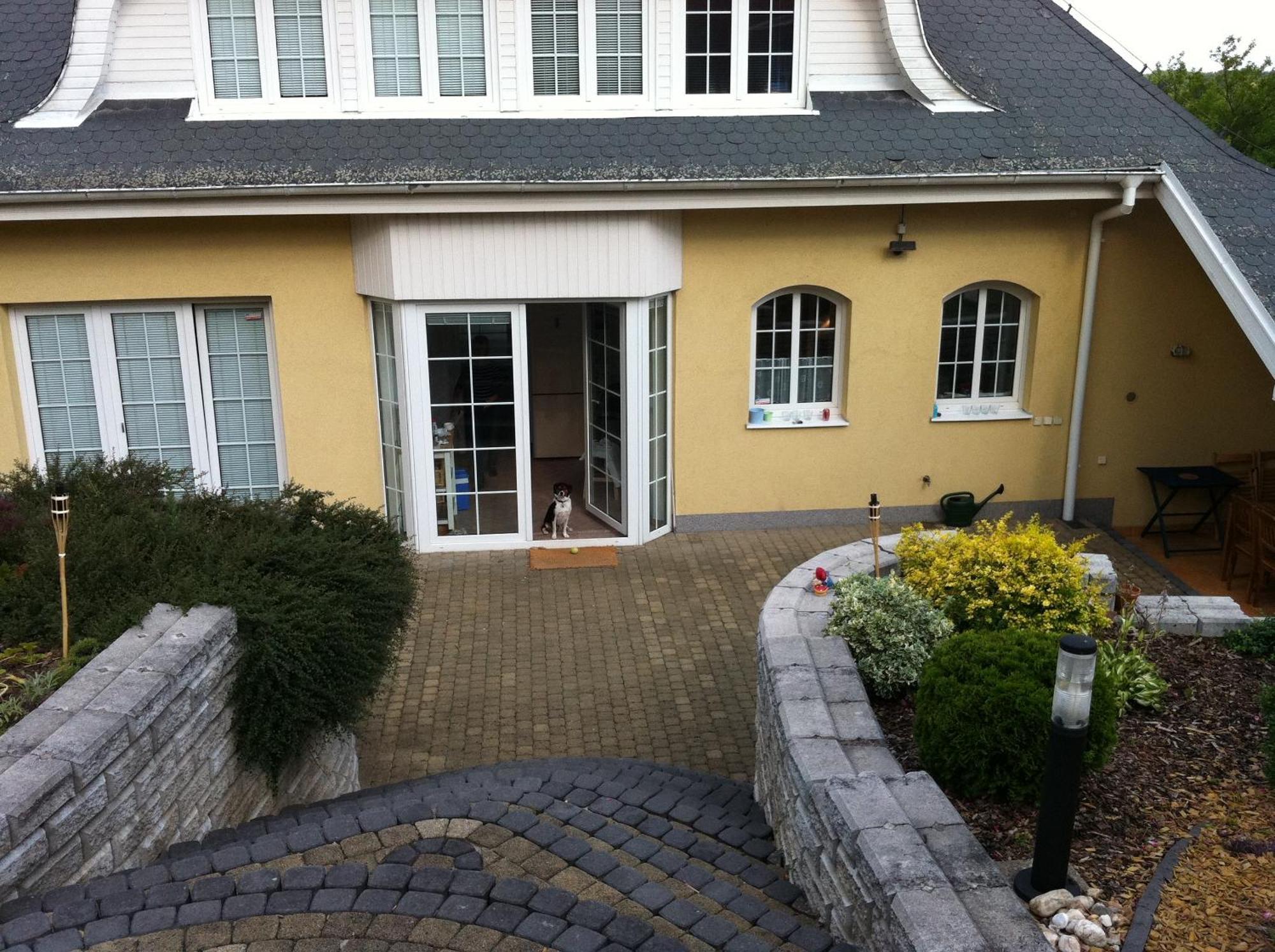 Beautiful House In With Parking Privatunterkunft Prag